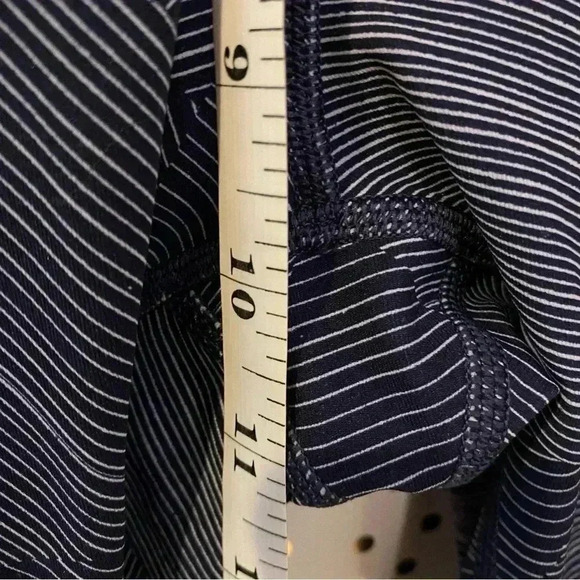 Lululemon Wunder Under High Rise Crop - Picture 3 of 8